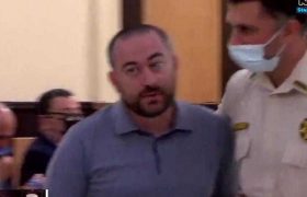 "მოსამართლე არევაძეს ვუხსენე მისი ღმერთი, წმინდა მურუსიძე" - სასამართლო ჩაიშალა