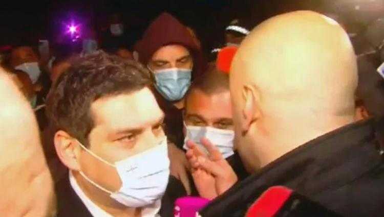 ვაზისუბანში ნიკა მელია ბექა დავითულიანს დაუპირისპირდა - მელიას ხელი დაარტყეს