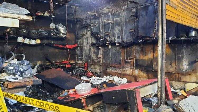 მარნეულის ბაზარში ჭურჭლის და ტანსაცმლის მაღაზიები დაიწვა