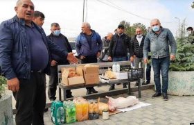 "შენ საქართველოს სჭირდები და გთხოვთ, შეწყვიტო შიმშილობა" - მუღანლოელებმა სააკაშვილს ცხვარი დაუკლეს