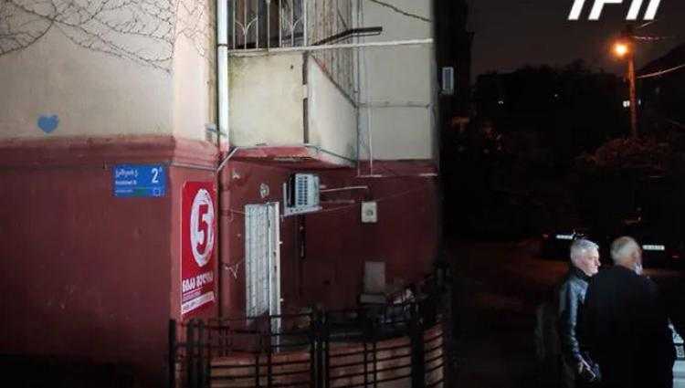 "მე-4 სართულიდან წაიყვანეს, იქაურობა შკოდებით იყო სავსე" - სააკაშვილი ქვიშხეთის ქუჩაზე დააკავეს