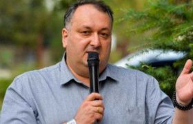 იოსებ ხახალეიშვილი ნიკა გვარამიას და ეკა გაგუას უჩივის და მთავარი არხისგან 55.555 ლარს ითხოვს