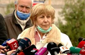 "ჩემი შვილი აქ აღარ არის... სადღაც გააქრეს" - გიული ალასანია რუსთავის ციხეში არ შეუშვეს