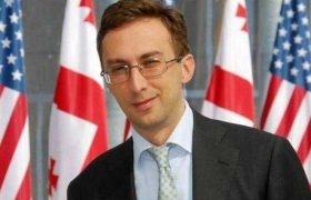 „მიშას ნეკროლოგის დაწერა მთხოვეს...“ - ირაკლი მეტრეველი „მიშას ნეკროლოგის დაწერა მთხოვეს...“ - ირაკლი მეტრეველი