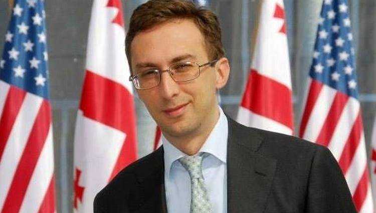 „მიშას ნეკროლოგის დაწერა მთხოვეს...“ - ირაკლი მეტრეველი