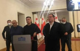 ოპოზიციის 9 დეპუტატი მიხეილ სააკაშვილის კლინიკაში გადაყვანის მოთხოვნით შიმშილობას იწყებს