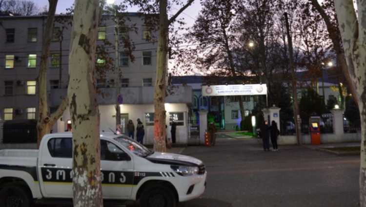 გორის ჰოსპიტლის პალატები წყლით დაიტბორა