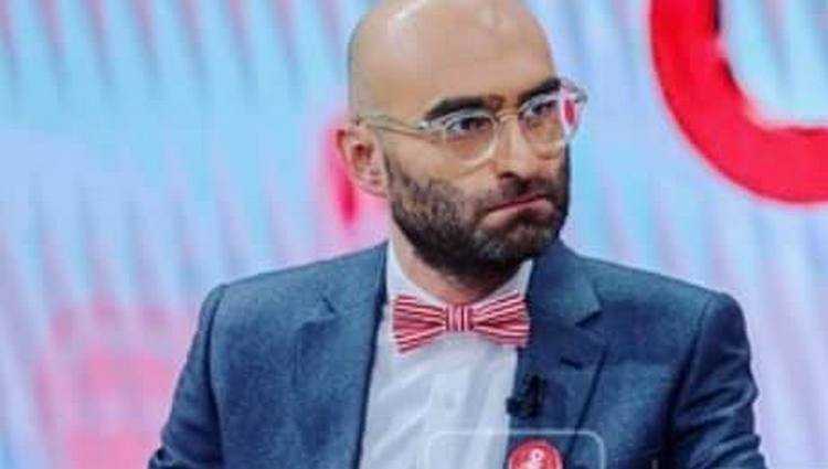 „კიდია ლურჯი პერანგი, რომელსაც დედაჩემის ფიქრები აყრია... მანჩო კი ისევ მეხმარება“ - დათო გორგილაძე