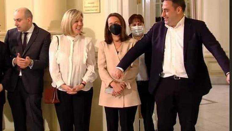 „ლექსიც არ ათქმევინეს ამ უსინდისოებმა ჩემს გიოტლუნკუნას“ - ზურაბ ნადირაძე