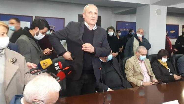 ზუგდიდის საკრებულოს თავმჯდომარე ისევ ვერ აირჩიეს