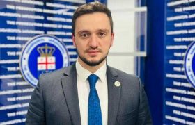 პროკურორი მუჯირი - "სააკაშვილმა აღიარა, რომ შვილის სწავლა ბიუჯეტიდან დააფინანსა" პროკურორი მუჯირი - "სააკაშვილმა აღიარა, რომ შვილის სწავლა ბიუჯეტიდან დააფინანსა"