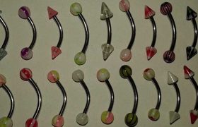 ქუთაისში პირსინგის გამო ბრიტანეთის მოქალაქე სცემეს