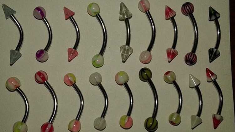 ქუთაისში პირსინგის გამო ბრიტანეთის მოქალაქე სცემეს