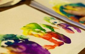 არტ თაიმ სტუდიამ დაუნის სინდრომიანი ბავშვი გაკვეთილებზე არ დაუშვა