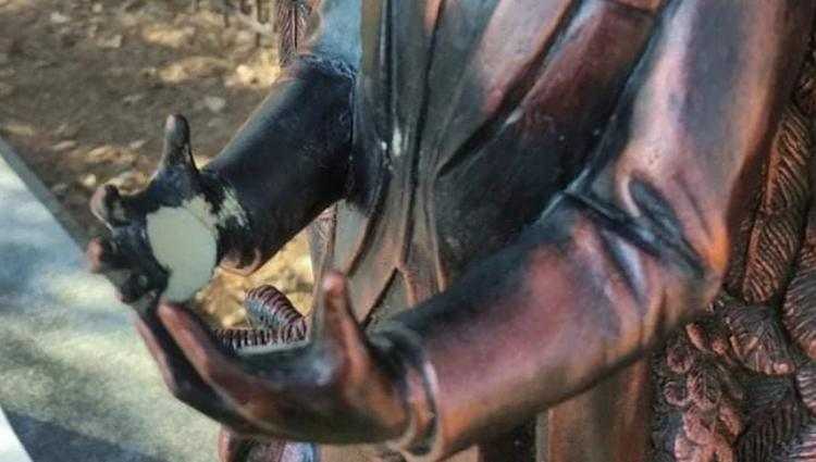 "რა ხალხი ხართ, სად იზრდებით?!" - თემურ წიკლაურის საფლავი დააზიანეს