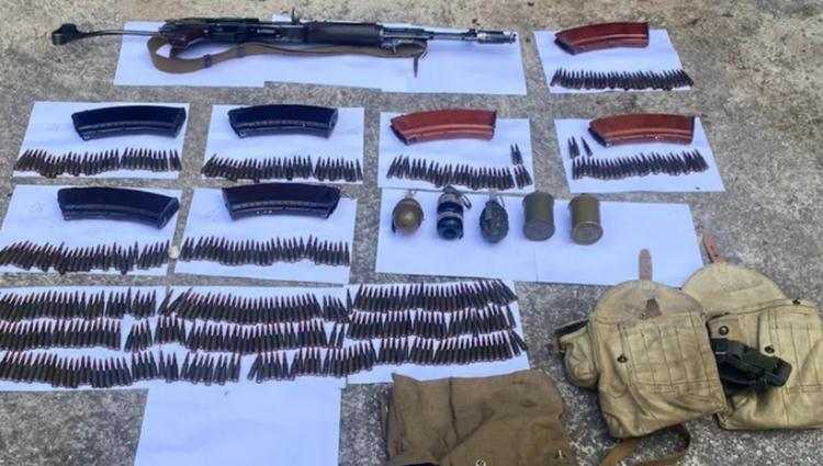 პოლიციამ იარაღის უკანონო შენახვა-ტარებისთვის 12 პირი დააკავა