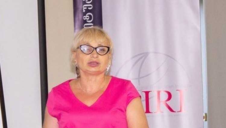 „რუსისგან მოკლული ბიჭები გვისვენია, ფულის მონები კი რუსულ სიმღერებზე აცეკვებენ ოკუპანტებს!“ - ნინო მეტრეველი