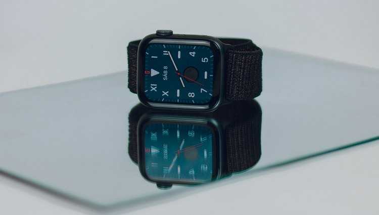გიგანტების ორთაბრძოლა - სმარტ საათი Time-ში Apple VS Samsung