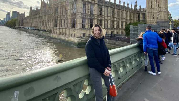 ვინ არის ქართველი გოგო, რომელიც ბრიტანეთის პარლამენტში იწყებს მუშაობას 