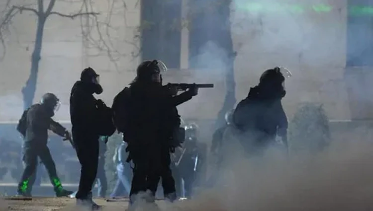 BBC - საქართველოში მომიტინგეების წინააღმდეგ, სავარაუდოდ, პირველი მსოფლიო ომის დროინდელი ქიმიური იარაღი გამოიყენეს