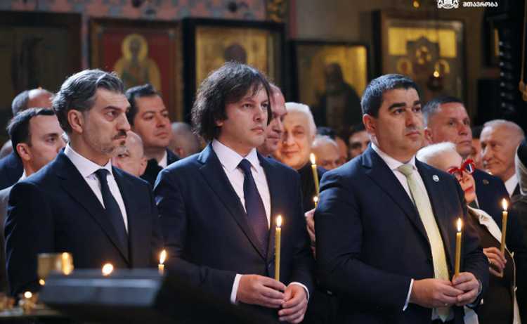 უმაღლესი პოლიტიკური თანამდებობის მქონე პირებს ხელფასები ეზრდებათ 